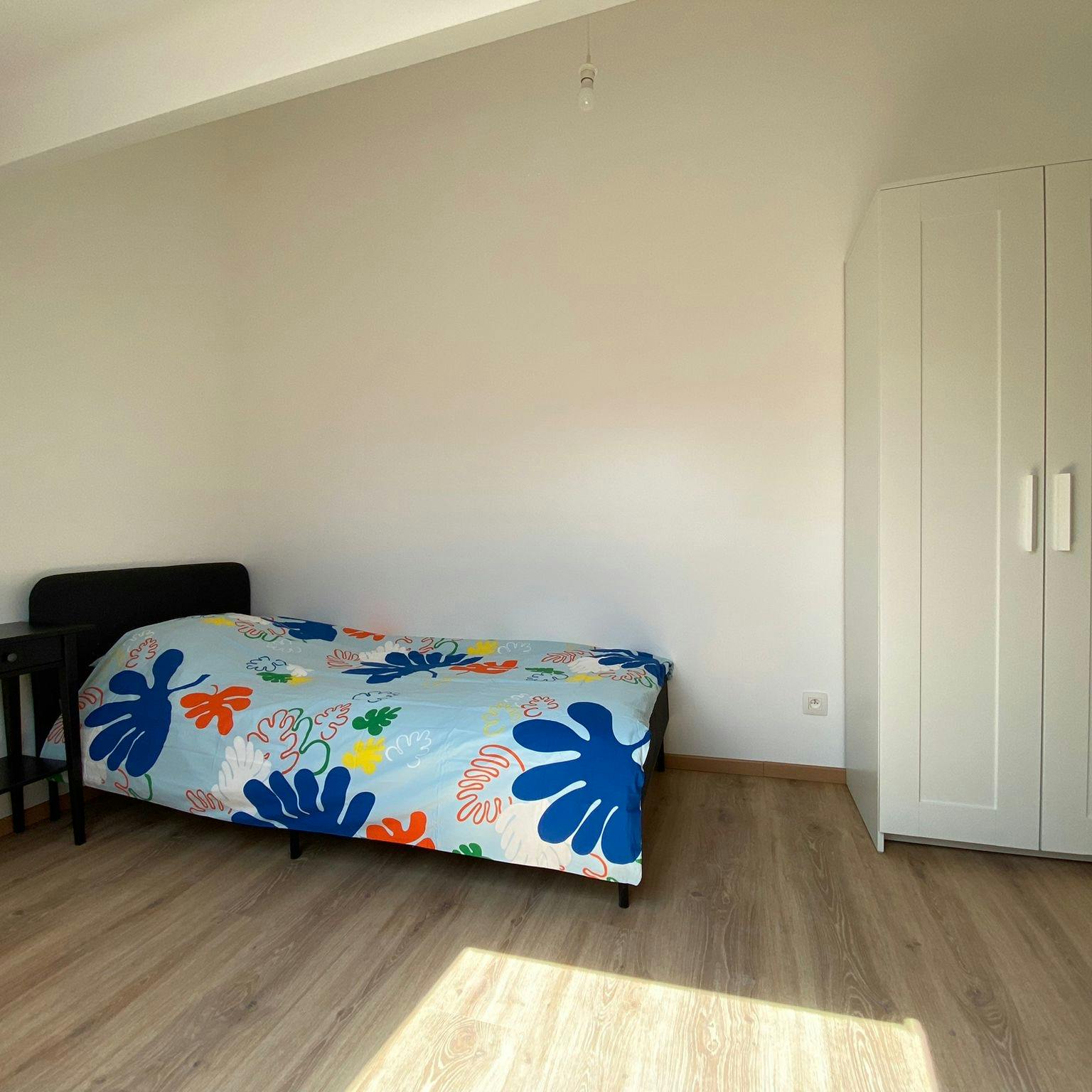 Private room for rent for €445 per month in Brussels, Boulevard Maurice Lemonnier
