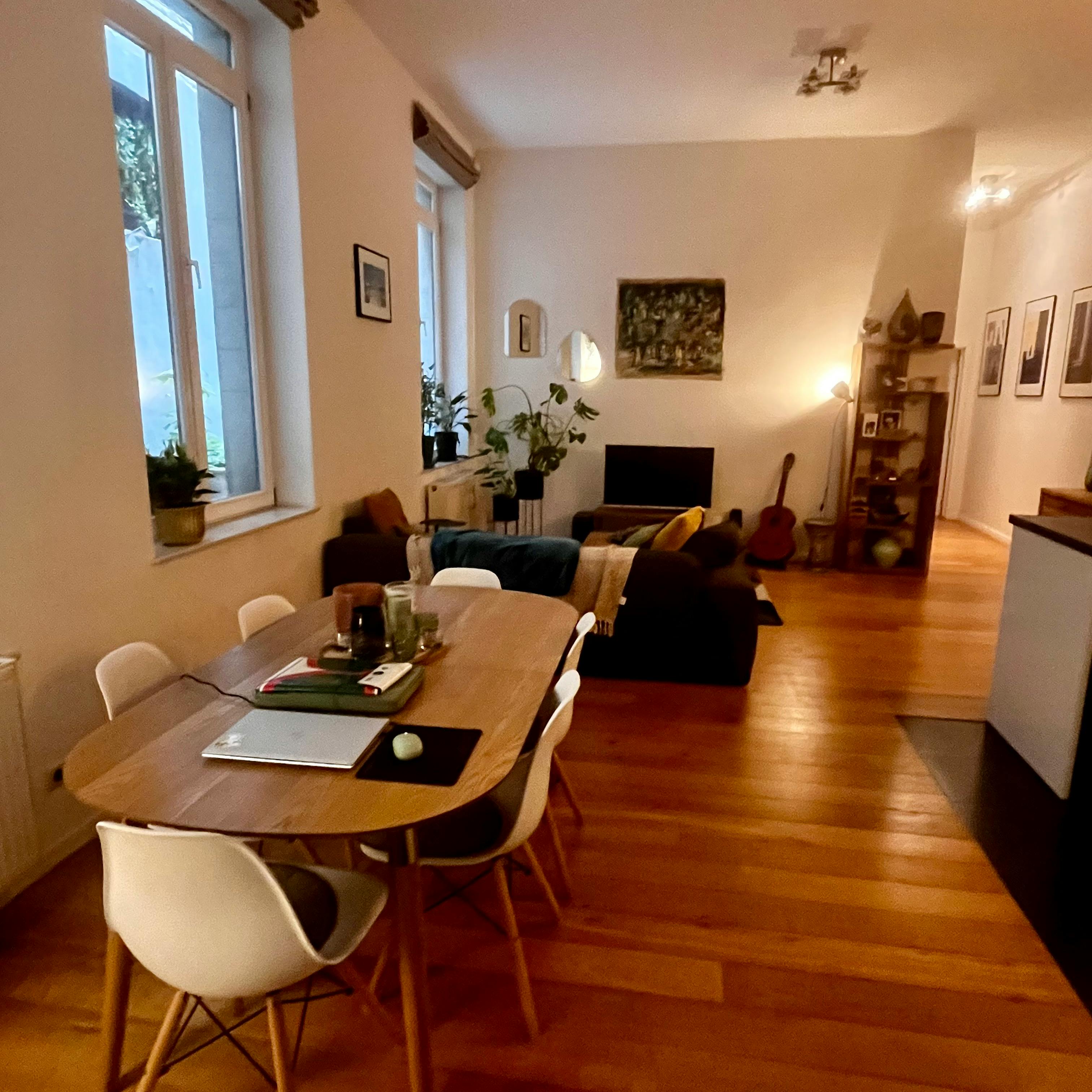 Apartment for rent for €1,100 per month in Schaerbeek, Rue Royale