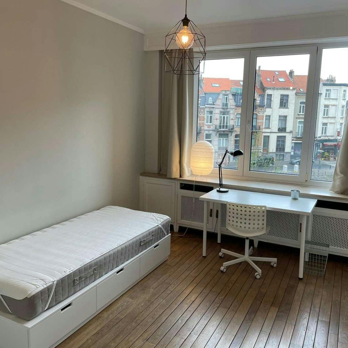 Studio for rent for €740 per month in Ixelles, Place de la Petite Suisse