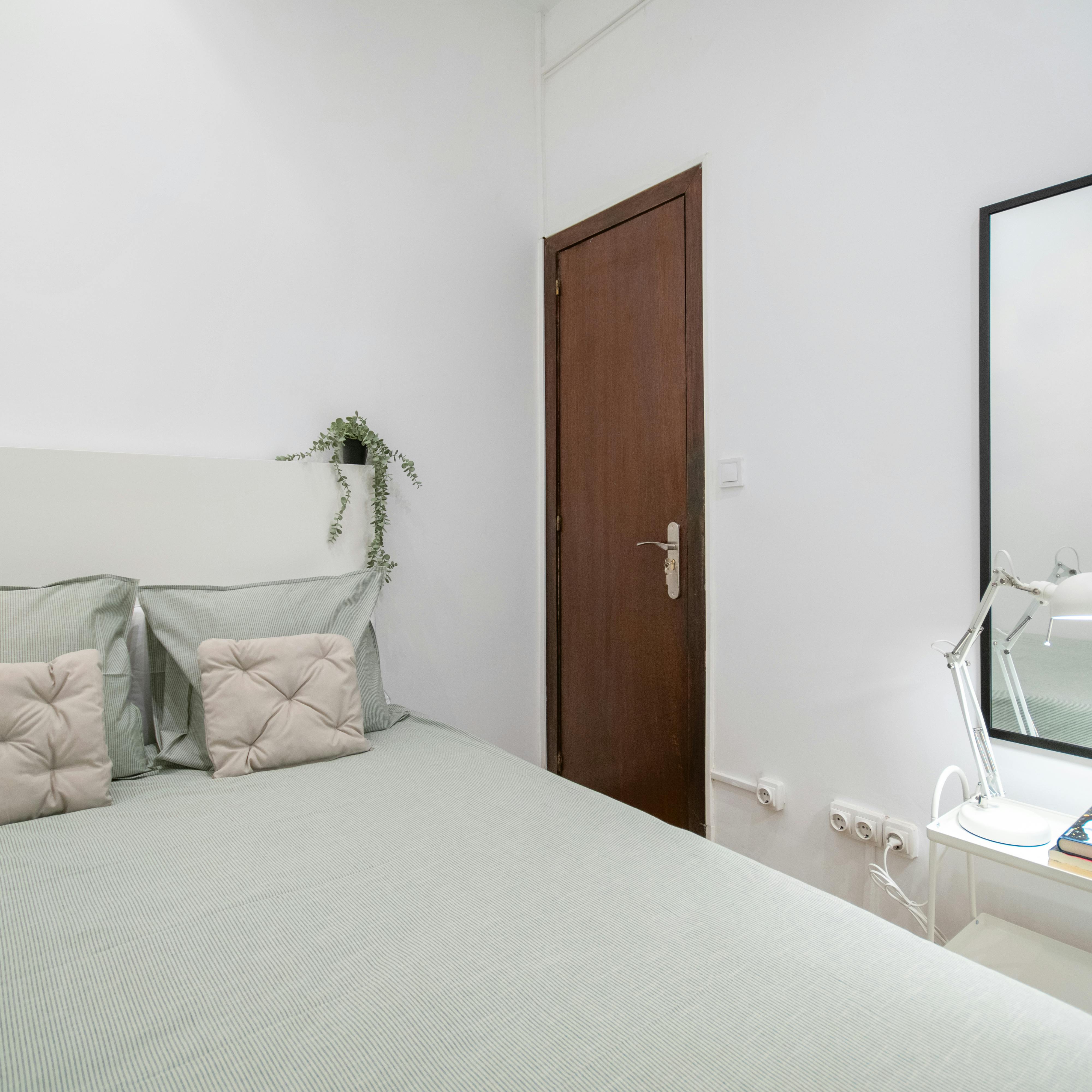 Private room for rent for €600 per month in Barcelona, Carrer del Rosselló